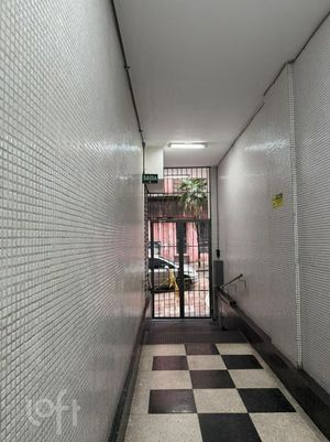 Image 26 - 882257