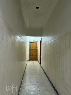 Image 27 - 882257