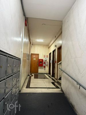 Image 25 - 882257