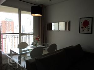 Image 6 - 882261