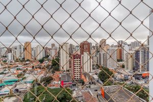 Image 5 - 882261