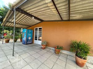 Image 17 - 882262