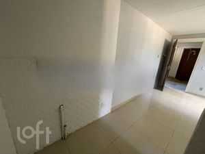 Image 11 - 882262