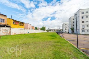 Image 7 - 882263