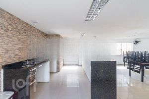 Image 14 - 882263