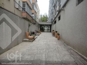 Image 5 - 882266
