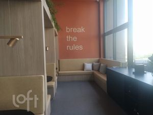Image 9 - 882267