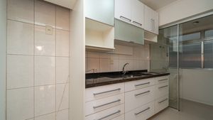 Image 7 - 882280