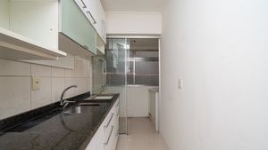 Image 8 - 882280