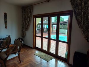 Image 9 - 882283