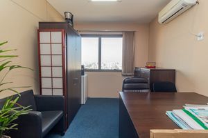 Image 10 - 882284