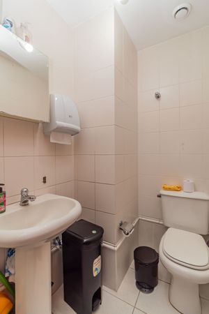 Image 13 - 882284