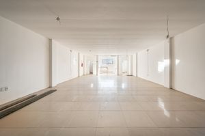 Image 3 - 882316