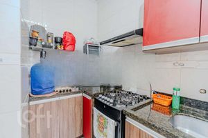 Image 17 - 882319