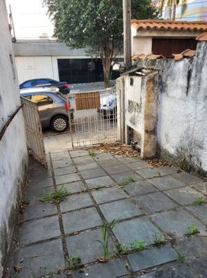 Image 8 - 882320
