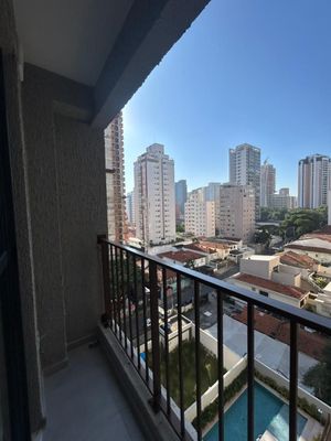 Image 5 - 882325