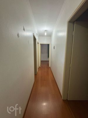 Image 11 - 882326