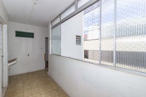 Image 32 - 882328