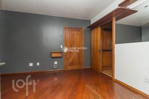 Image 9 - 882329