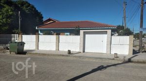 Image 4 - 882357