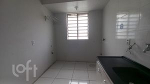 Image 6 - 882359