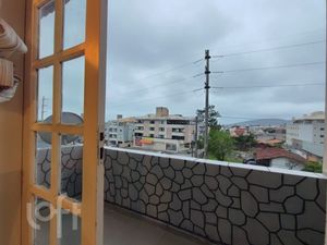 Image 10 - 882361