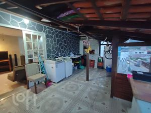 Image 1 - 882361