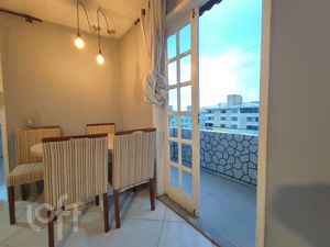 Image 6 - 882361