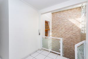 Image 11 - 882367