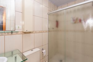 Image 30 - 882367