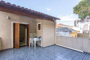 Image 24 - 882367