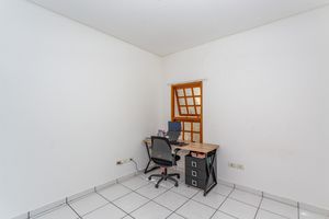 Image 33 - 882367