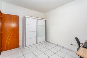 Image 32 - 882367