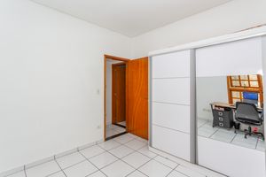 Image 31 - 882367