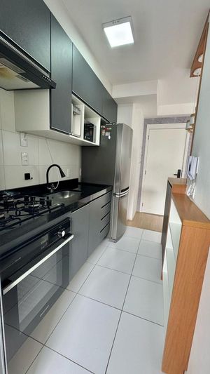 Image 3 - 882371