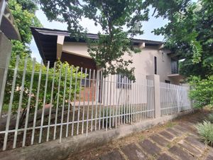 Image 1 - 882375