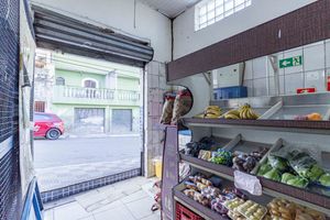 Image 6 - 882380