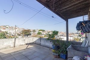 Image 25 - 882380