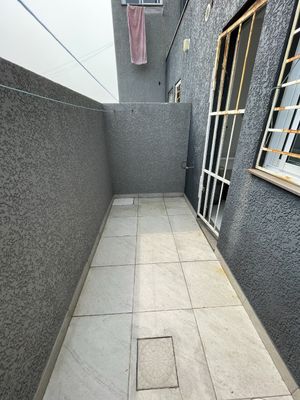 Image 9 - 882385