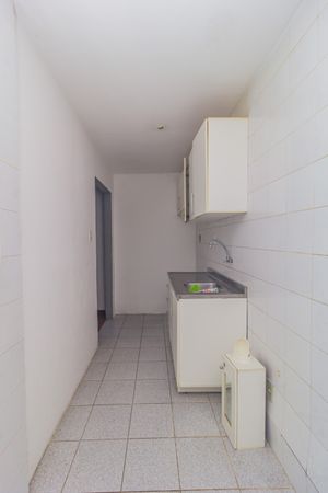 Image 14 - 882410