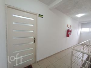 Image 1 - 882411