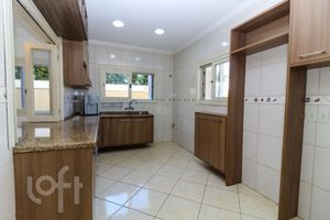 Image 9 - 882412