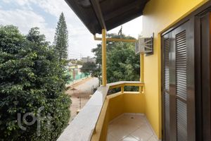 Image 13 - 882413