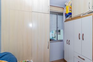 Image 9 - 882417