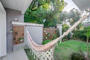 Image 9 - 882418