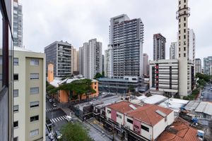 Image 5 - 882444
