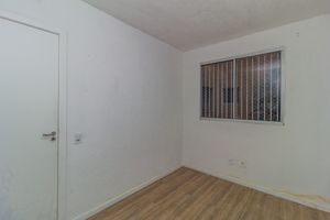 Image 9 - 882447