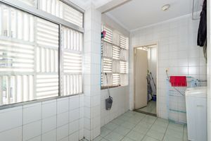 Image 35 - 882449