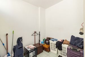 Image 39 - 882449
