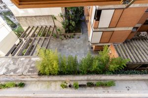 Image 3 - 882449